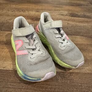 New Balance Fresh Foam Arishi Little Girls 11 running shoe Gray Rainbow READ